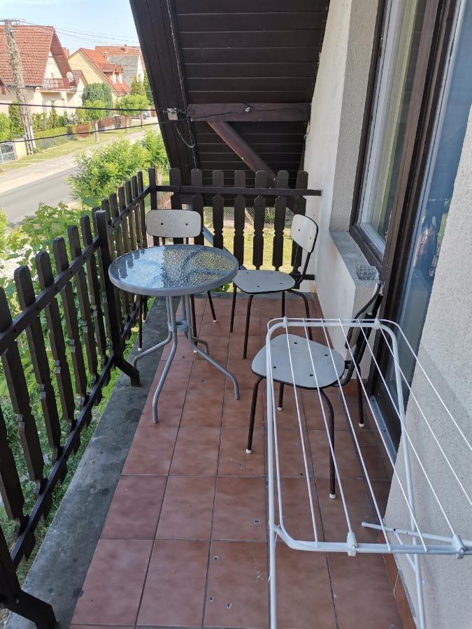 Ferienwohnung Roland Apartman Balatonlelle Exterior foto