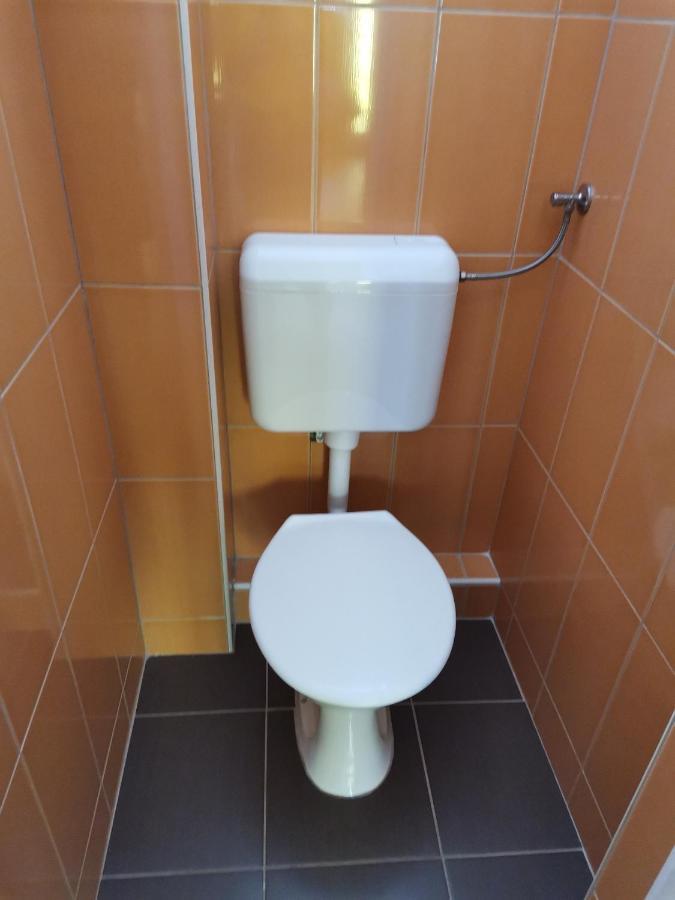 Ferienwohnung Roland Apartman Balatonlelle Exterior foto