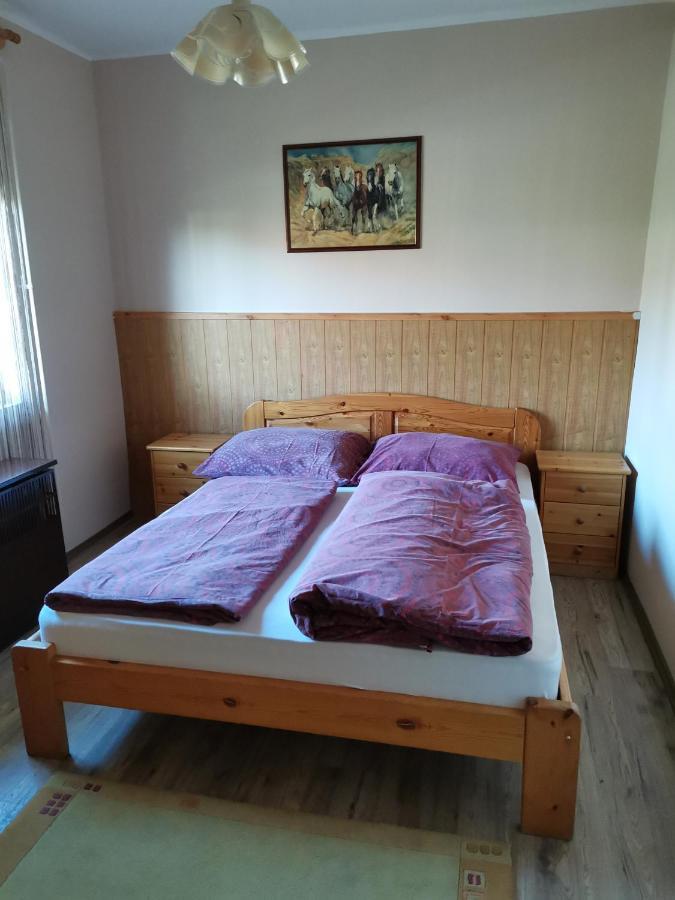 Ferienwohnung Roland Apartman Balatonlelle Exterior foto