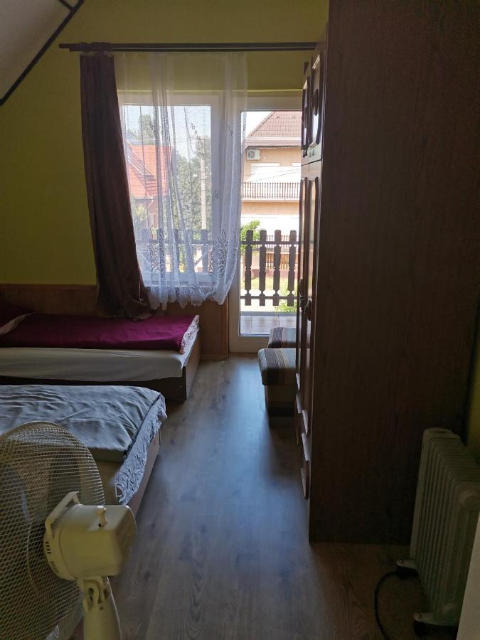 Ferienwohnung Roland Apartman Balatonlelle Exterior foto