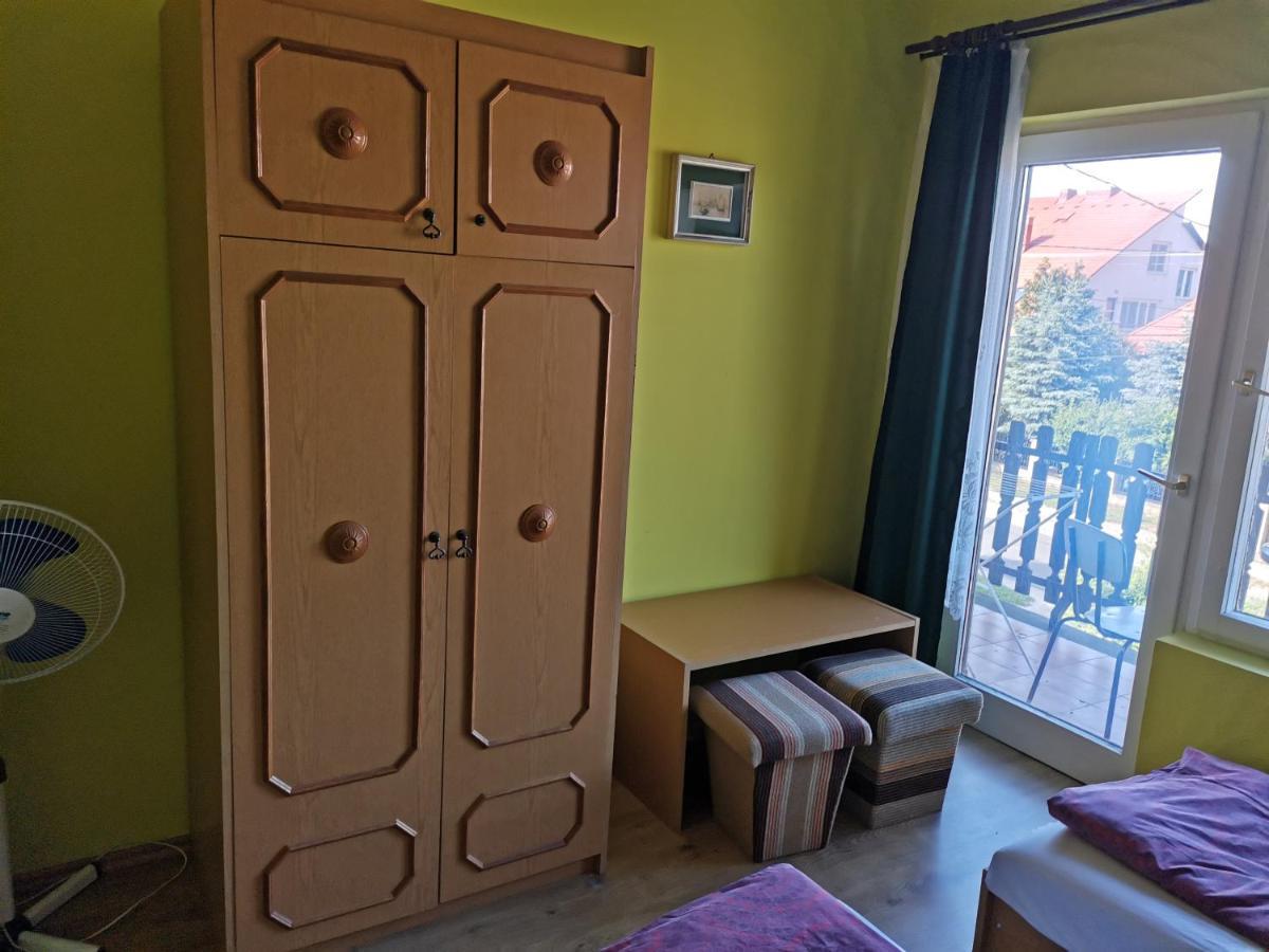 Ferienwohnung Roland Apartman Balatonlelle Exterior foto