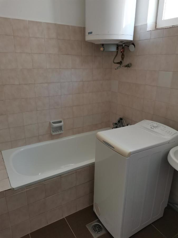 Ferienwohnung Roland Apartman Balatonlelle Exterior foto