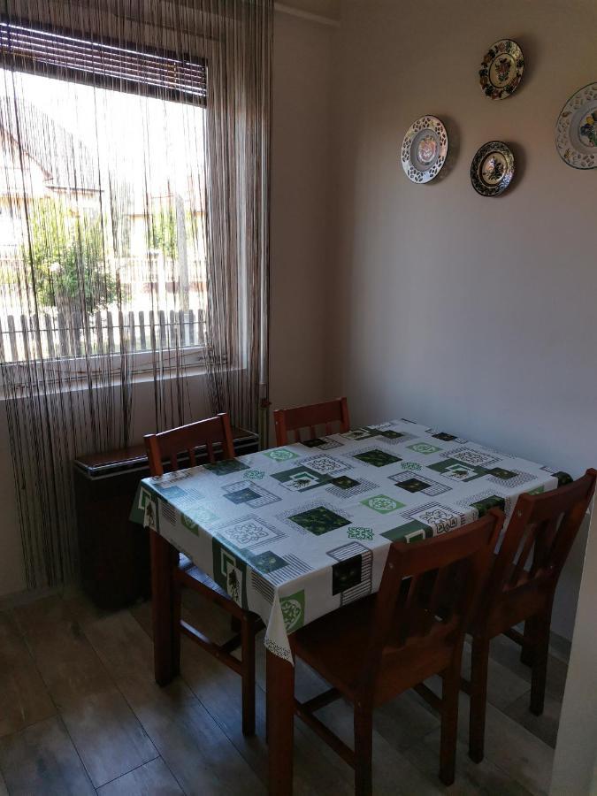 Ferienwohnung Roland Apartman Balatonlelle Exterior foto