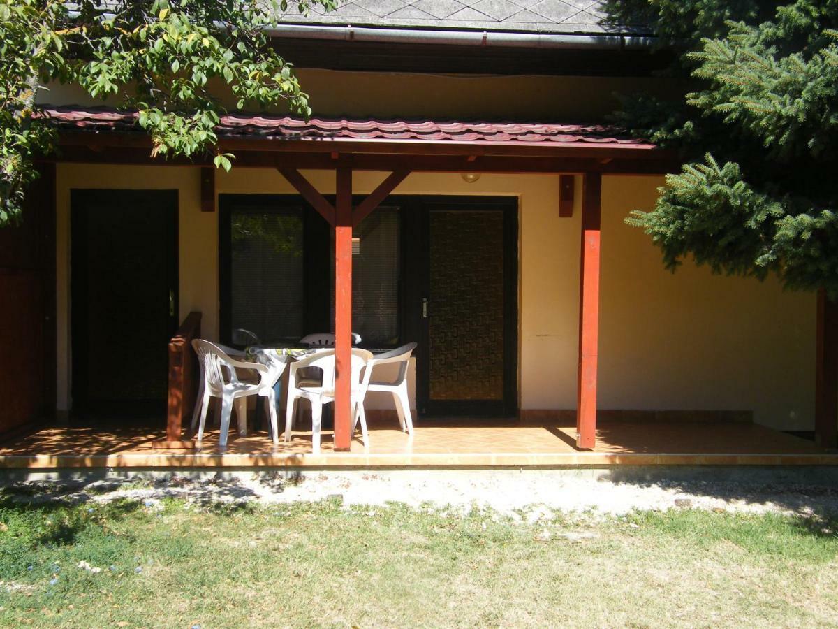 Ferienwohnung Roland Apartman Balatonlelle Exterior foto