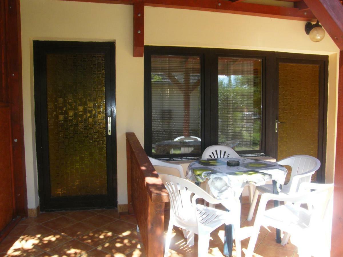 Ferienwohnung Roland Apartman Balatonlelle Exterior foto